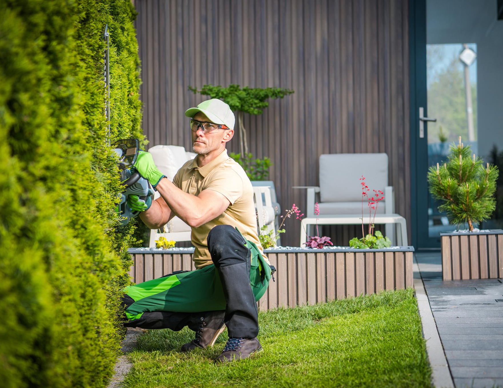 Landscaping & Grounds Maintenance