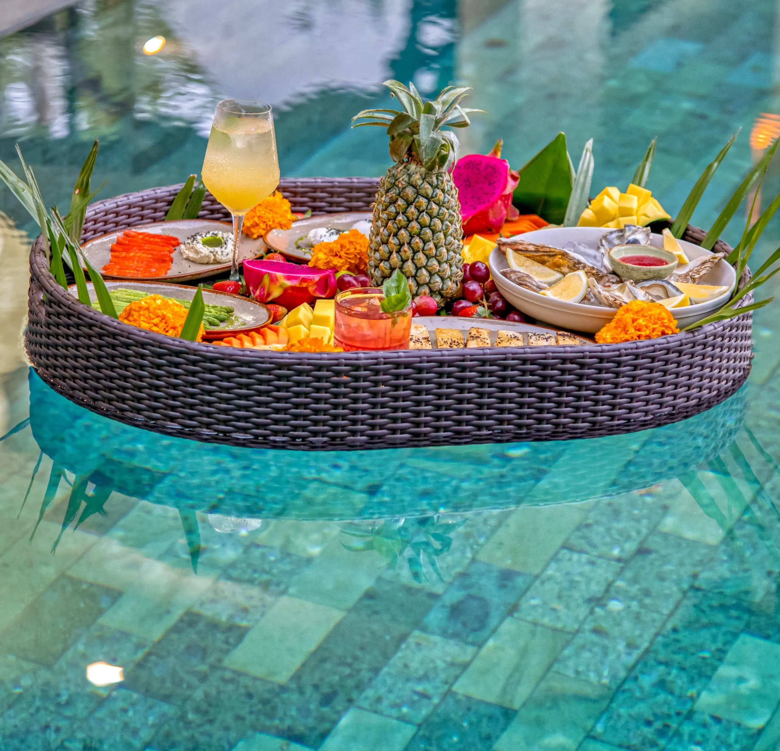 Floating breakfast
